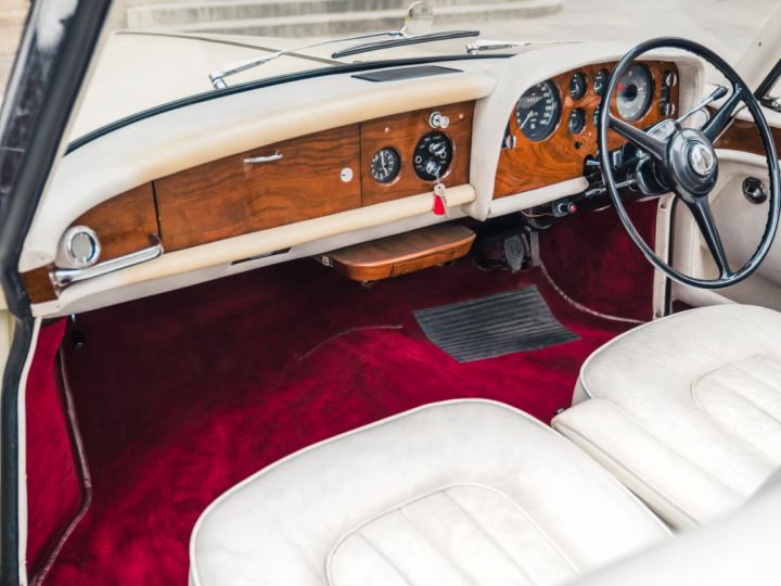Bentley S3 Continental Drophead Coupe *HJ Mulliner, Park Ward Ltd* - 8